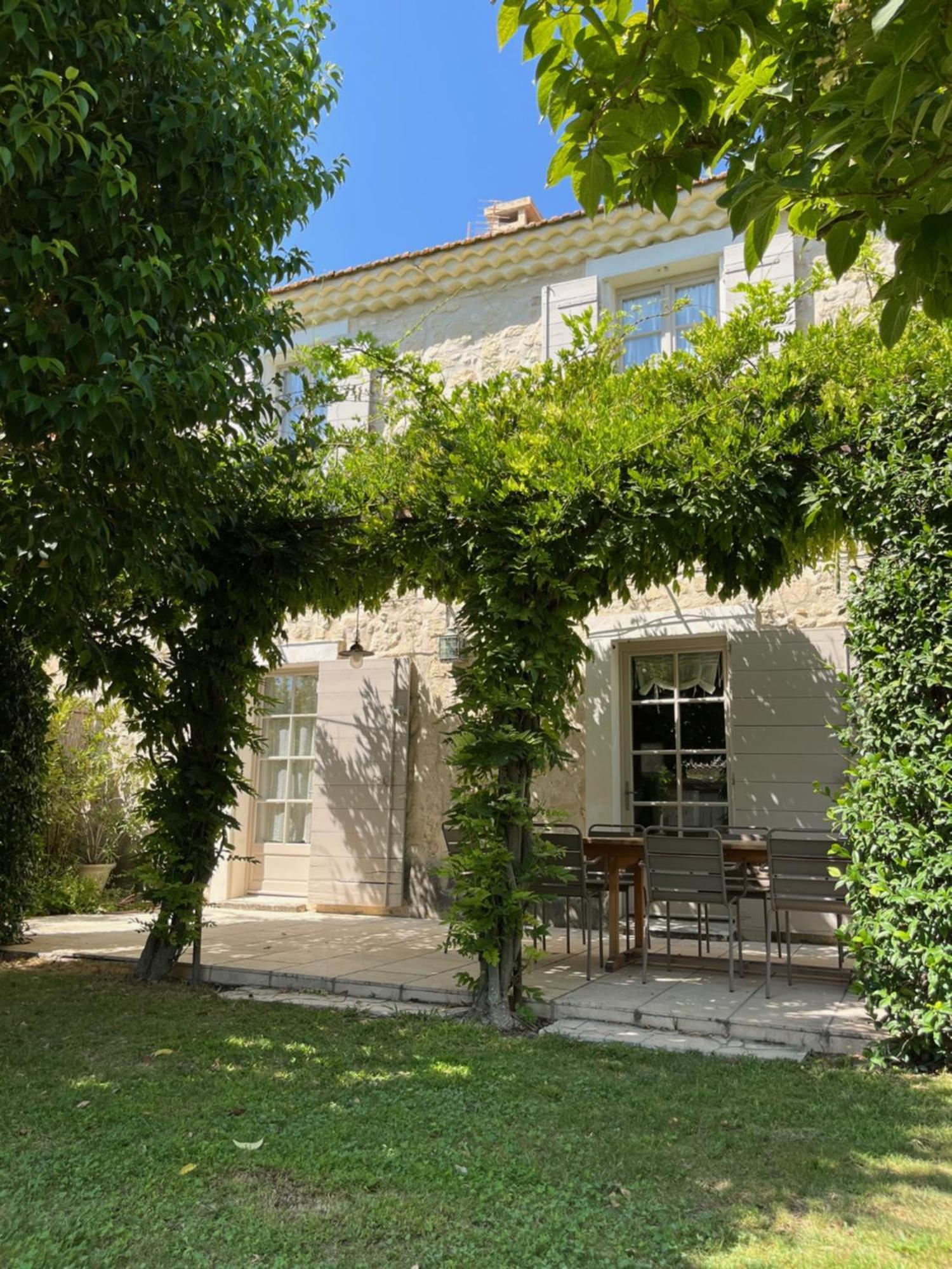 פרדו Le Mas Du Chemin : Mas Typique Des Alpilles מראה חיצוני תמונה